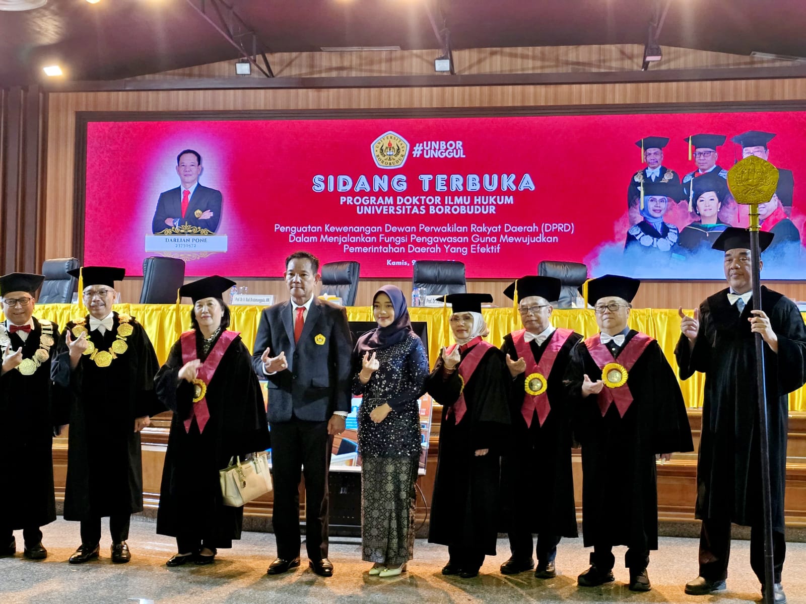 Darlian Pone Raih Gelar Doktor Ilmu Hukum Universitas Borobudur dengan Predikat Cumlaude