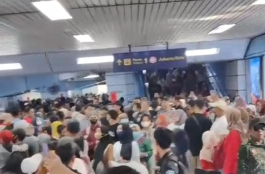 Insiden Mencekam! KA Argo Bromo Anggrek Tabrakan dengan KRL