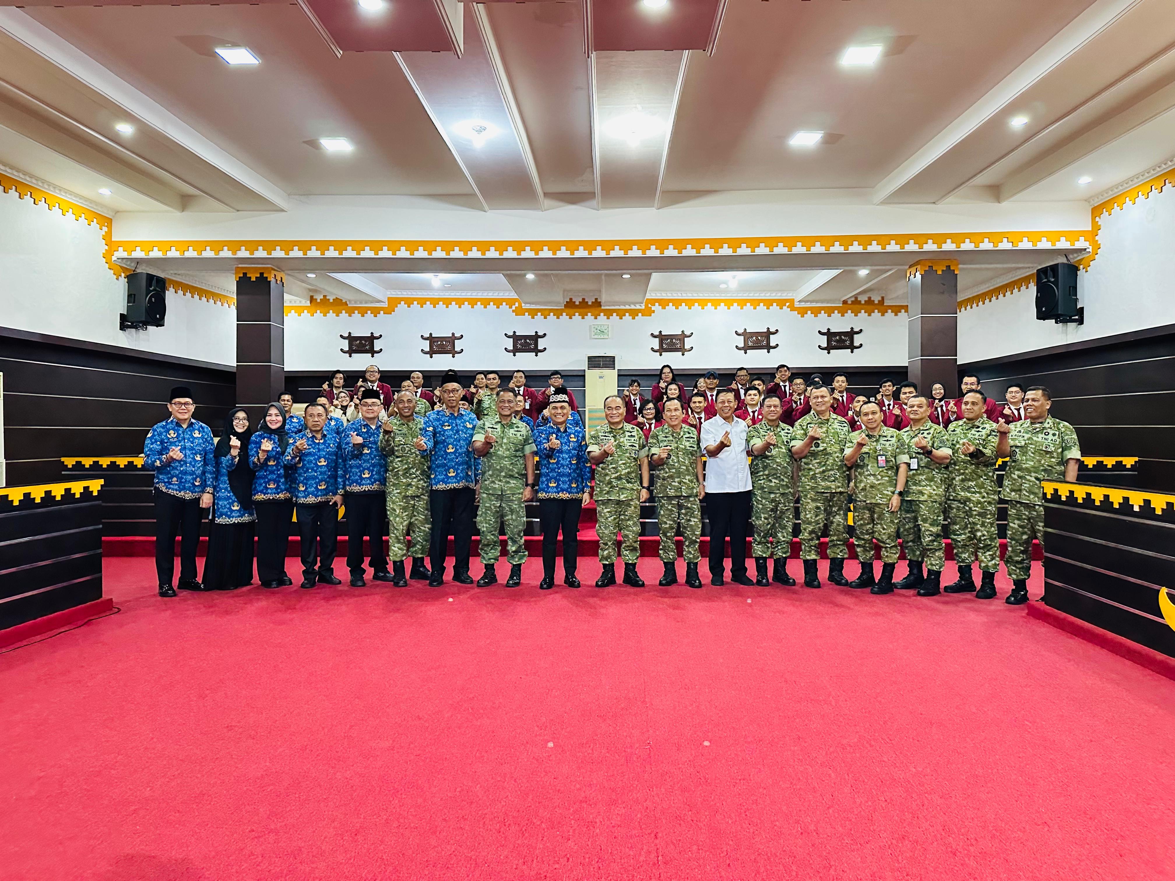 Dekan FSP Unhan Dampingi Kegiatan KKDN Mahasiswa/i Magister di Kota Metro
